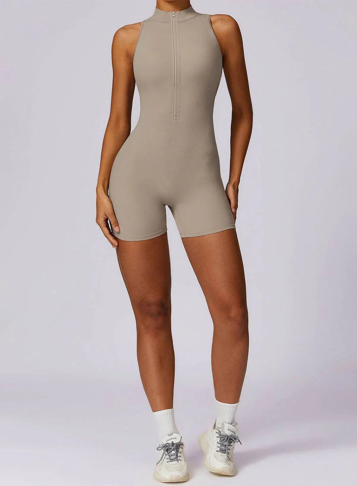 Sportiga jumpshorts med dragkedja