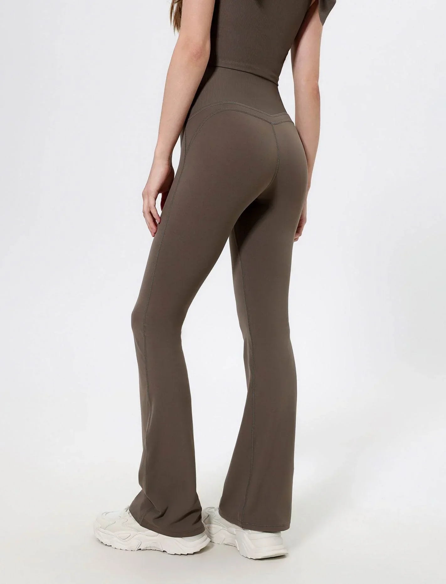 Flared sportleggings med hög midja