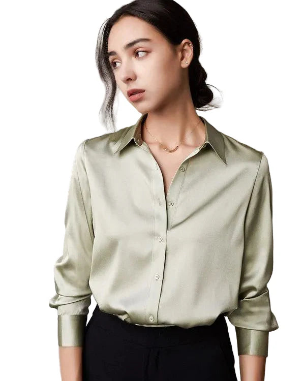 Glansig skjorta med avslappnad passform