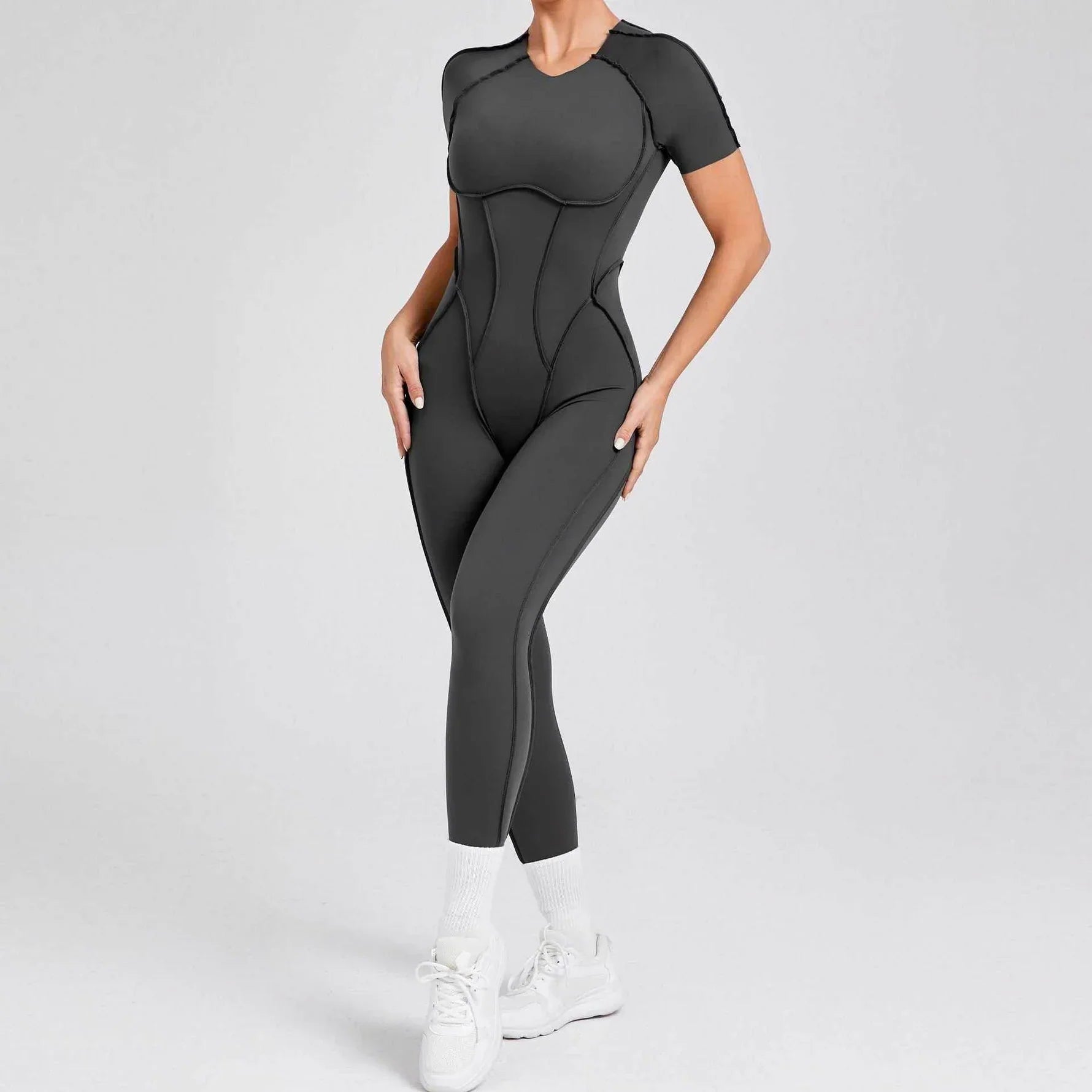 Sportig jumpsuit med korta ärmar