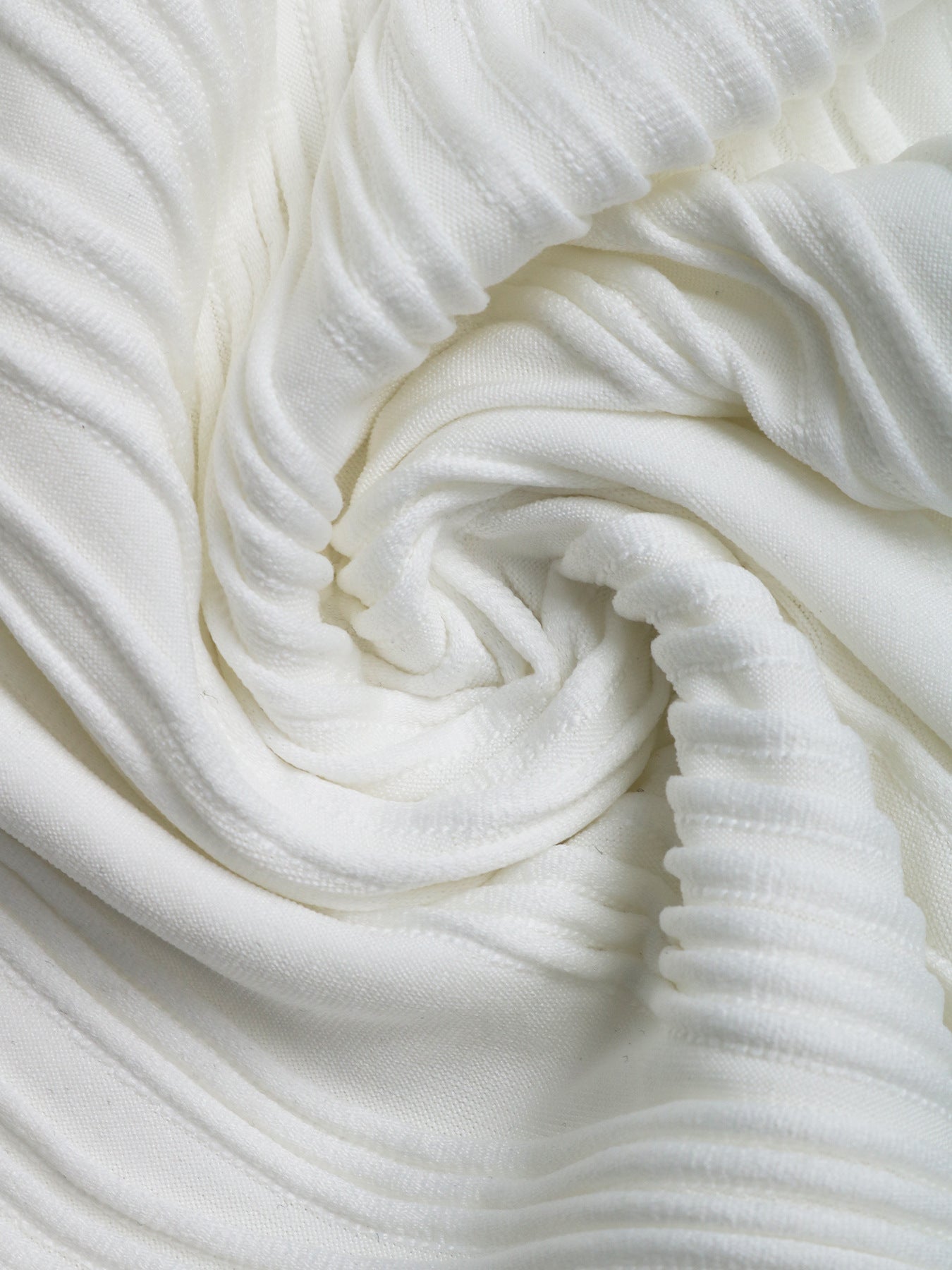 Långärmad vit blus med smal passform