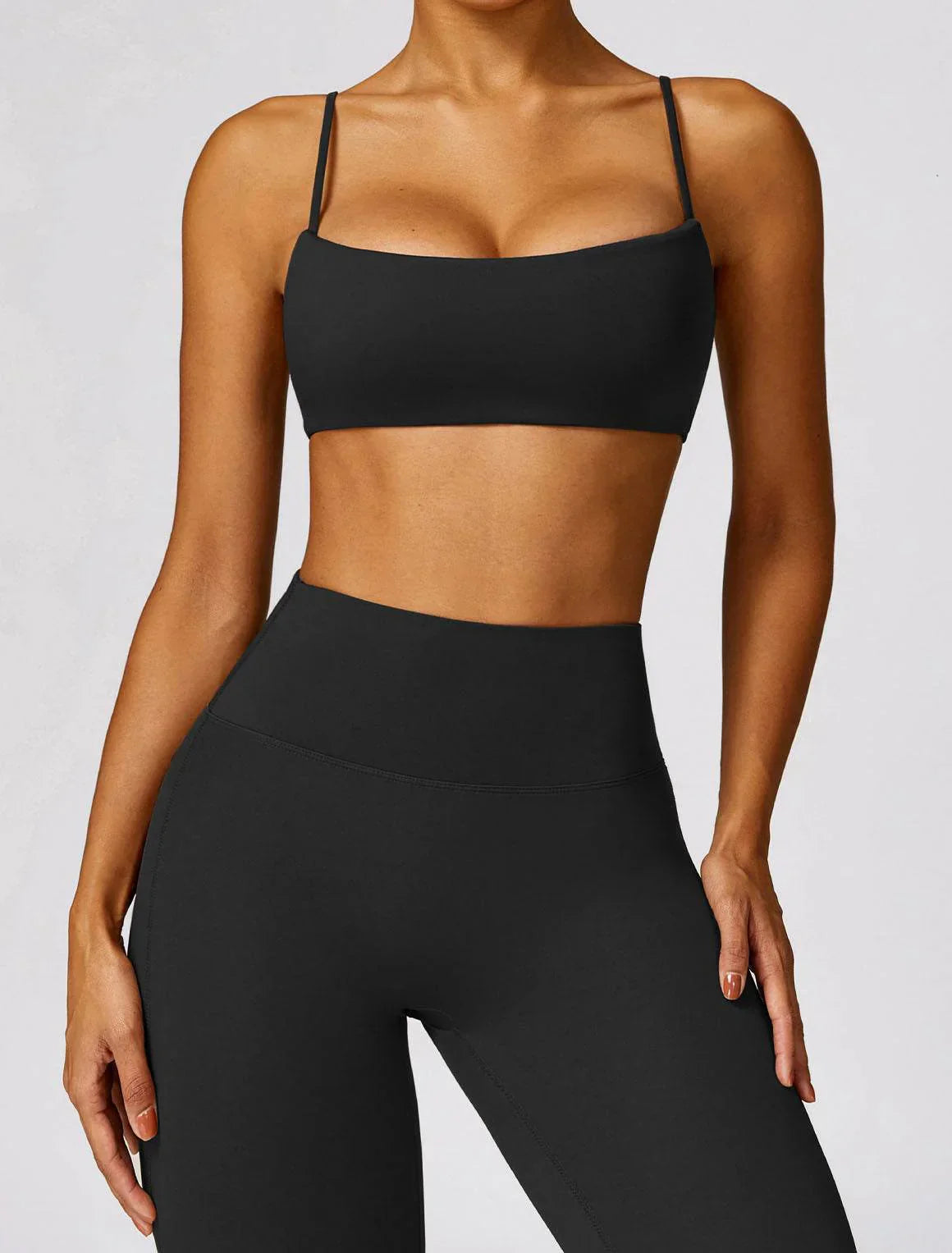 Minimalistisk bralette-topp