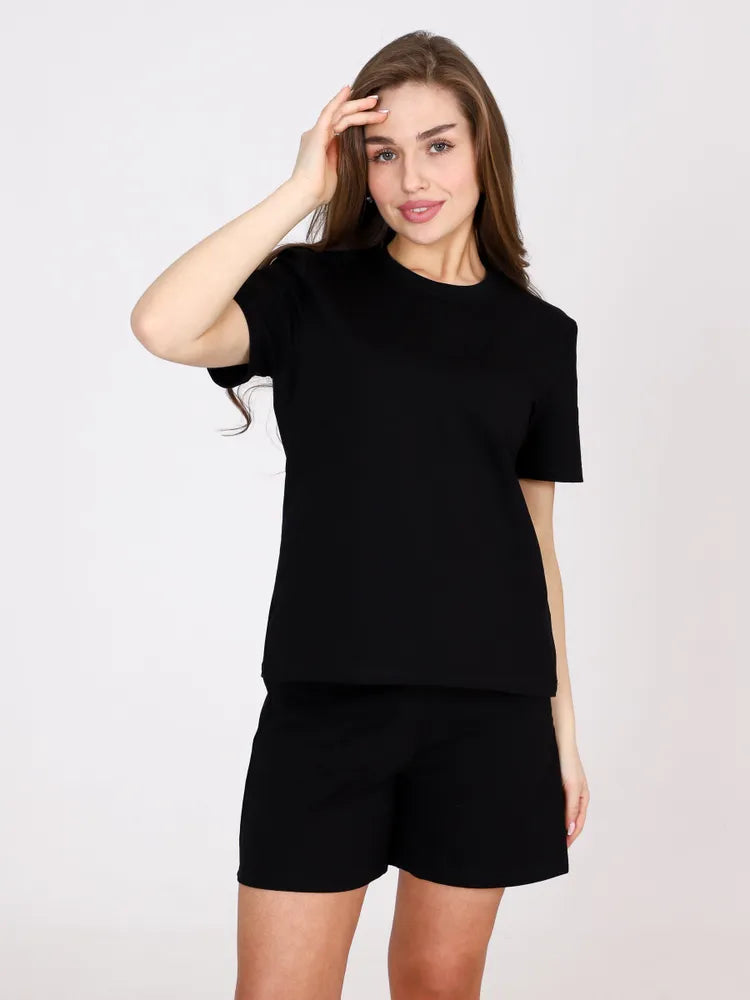 Avslappnad T-shirt och shorts-set