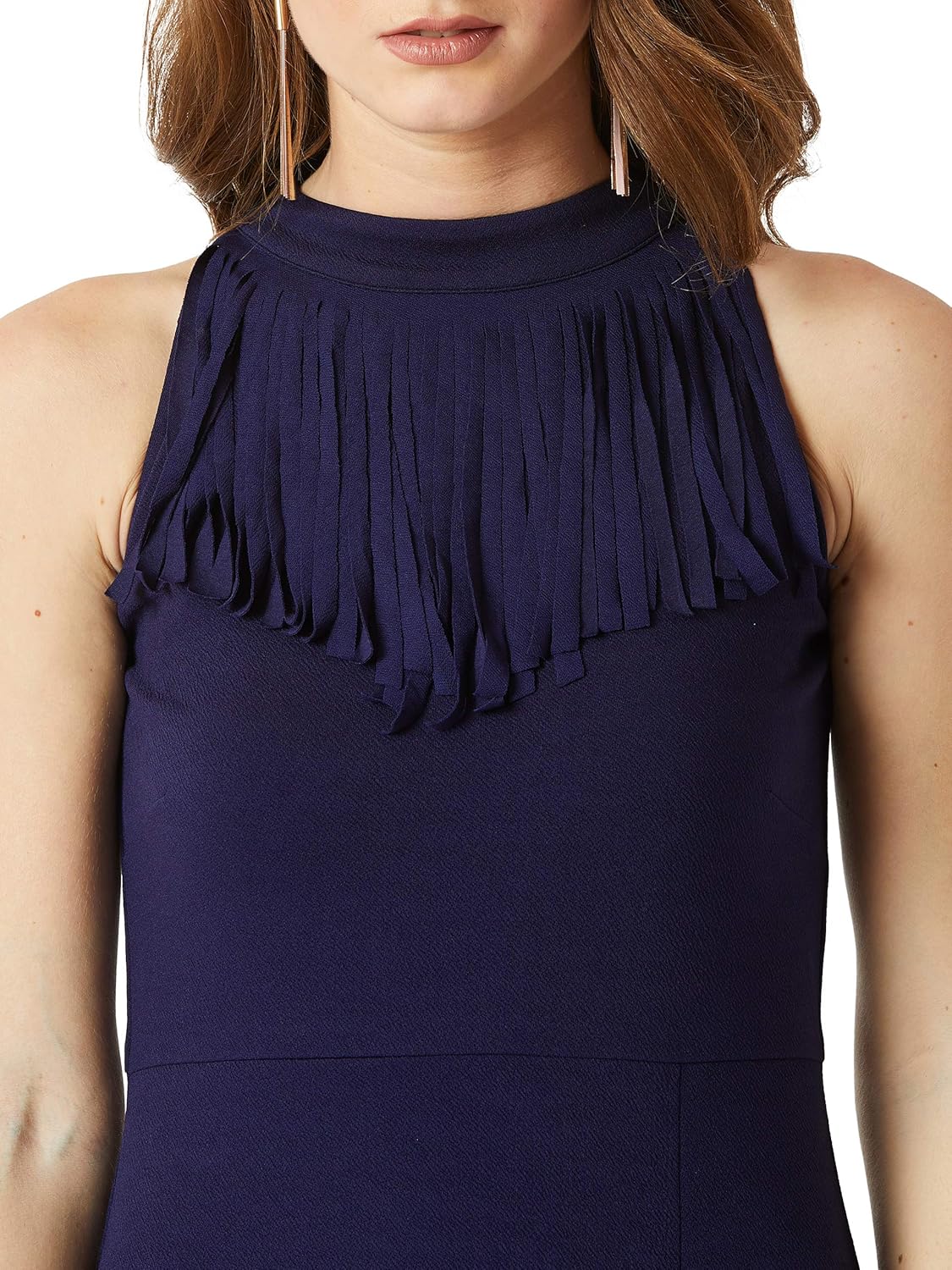 Terresa maxiklänning med elegant halsringning