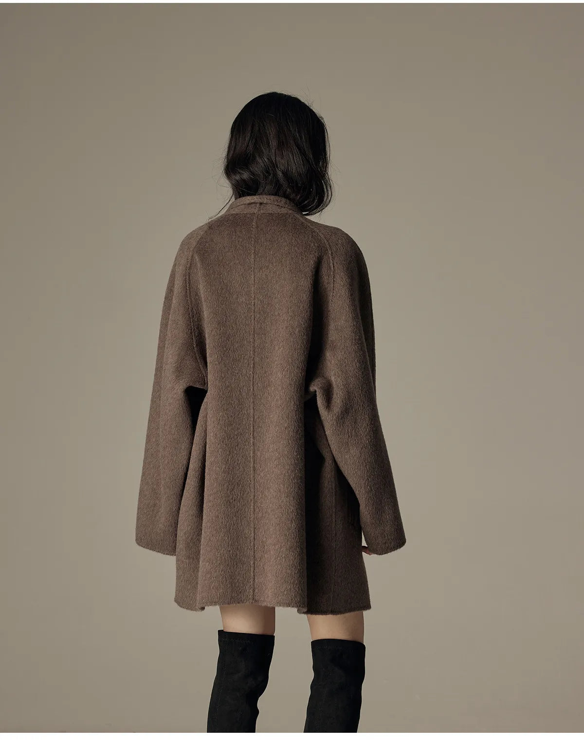 Oversize dubbelknäppt kappa med sjalkrage