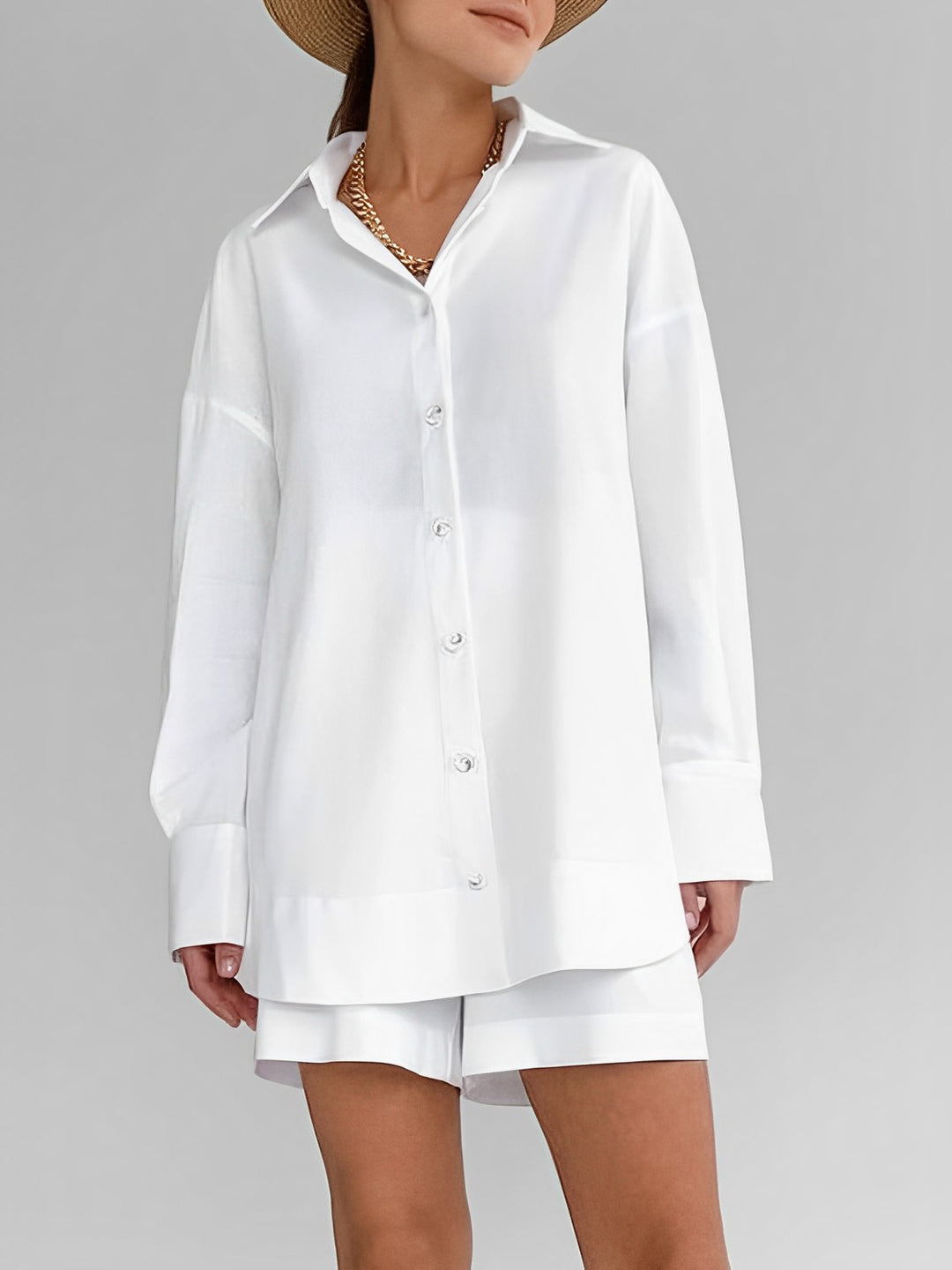 Avslappnat set med skjorta och shorts