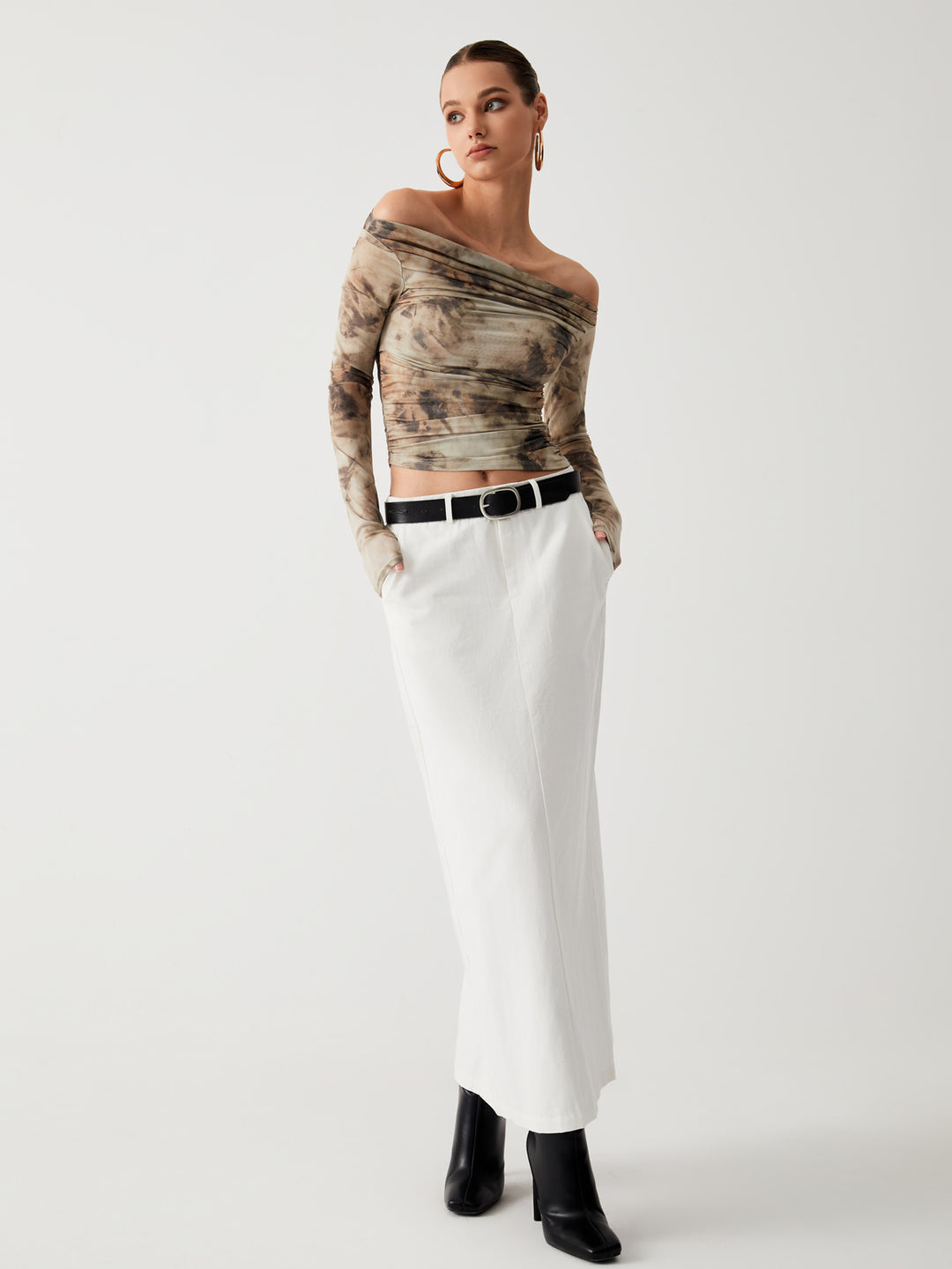 Brun tie-dye off shoulder topp med långa ärmar