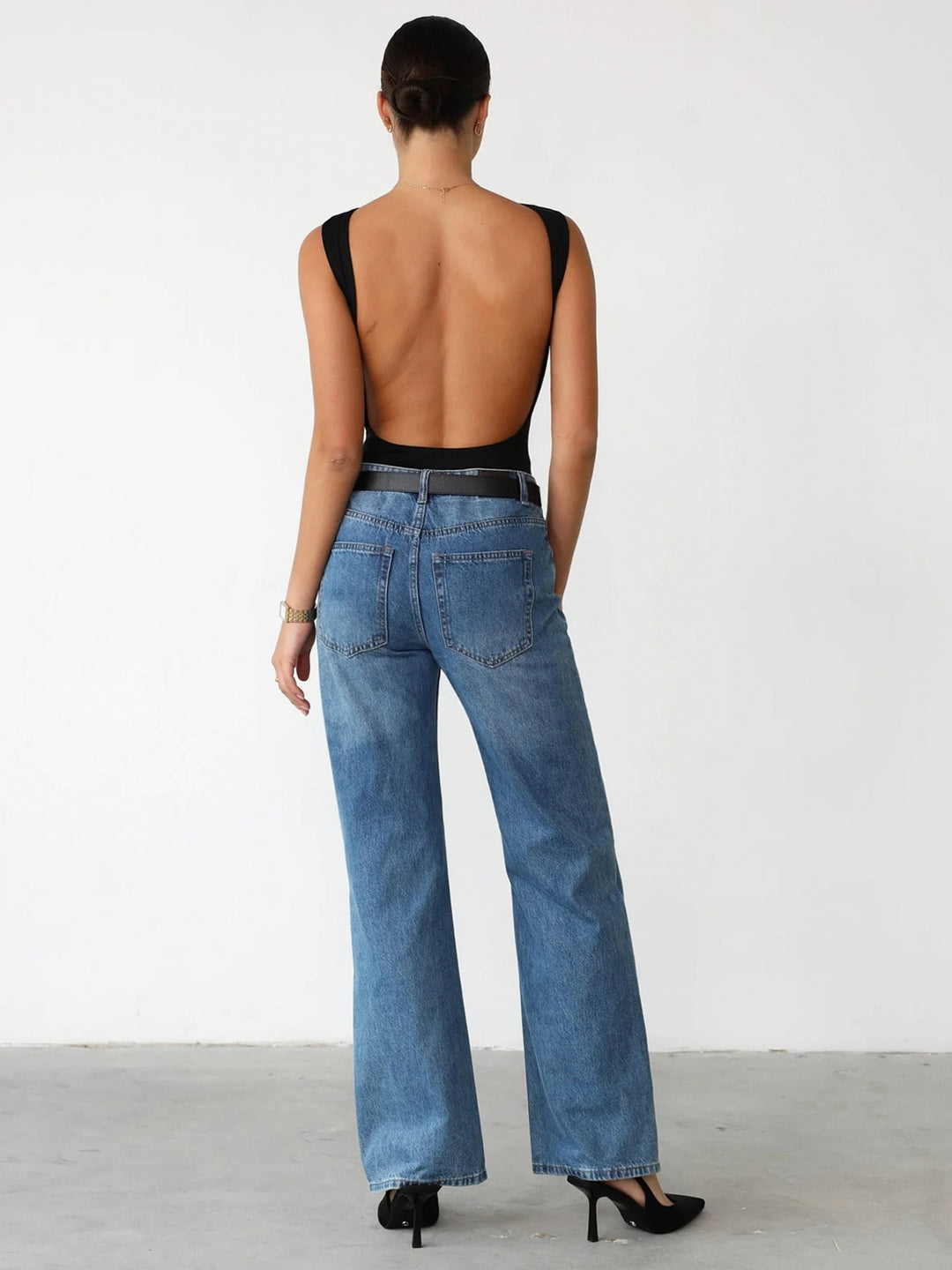 Ärmlös body med öppen rygg