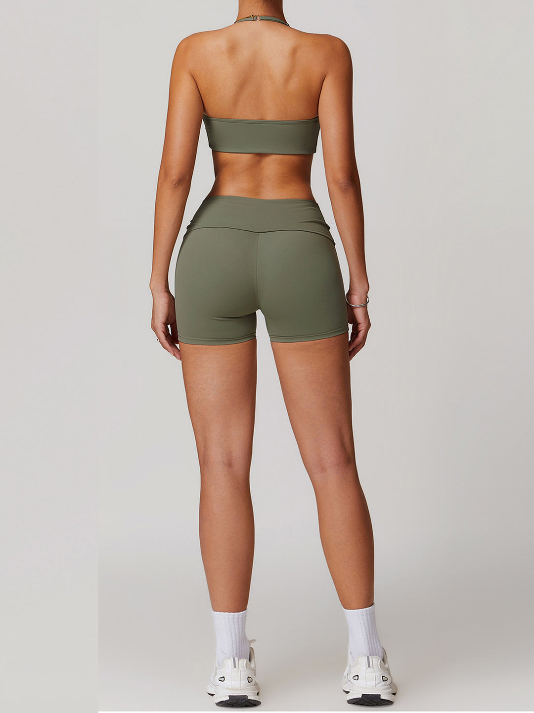 Träningsset med sport-bh och shorts