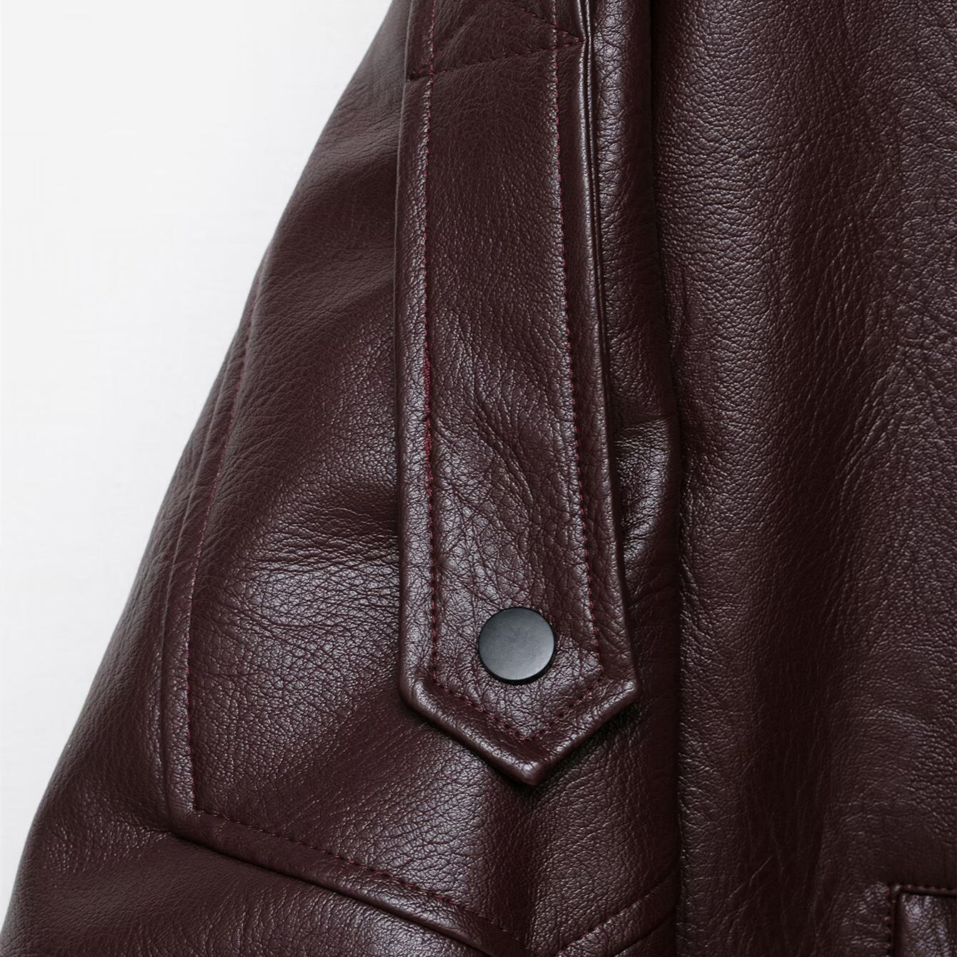 Vinröd bikerjacka med bälte och hög krage