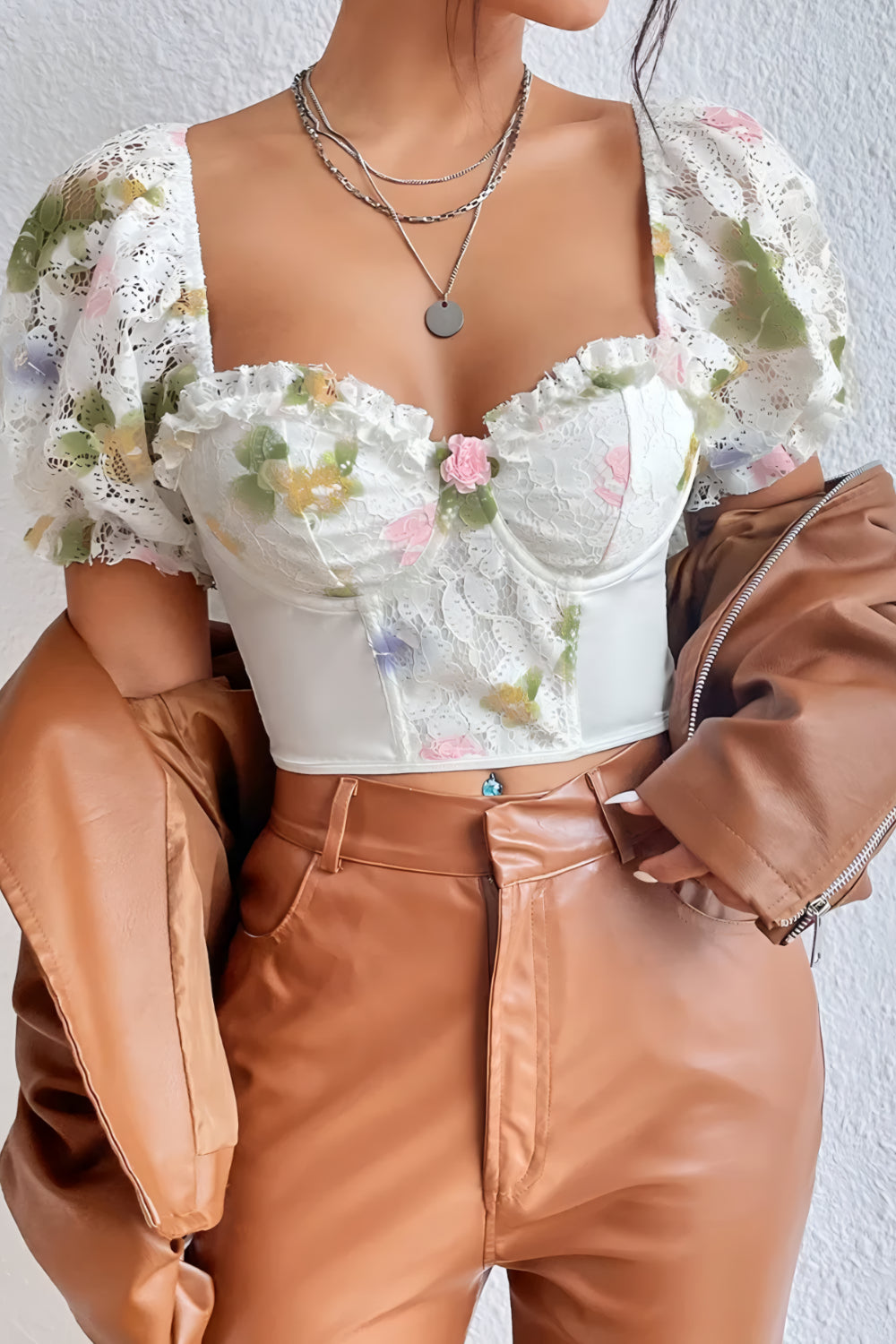 Spetsbystopp med Blommigt Broderi