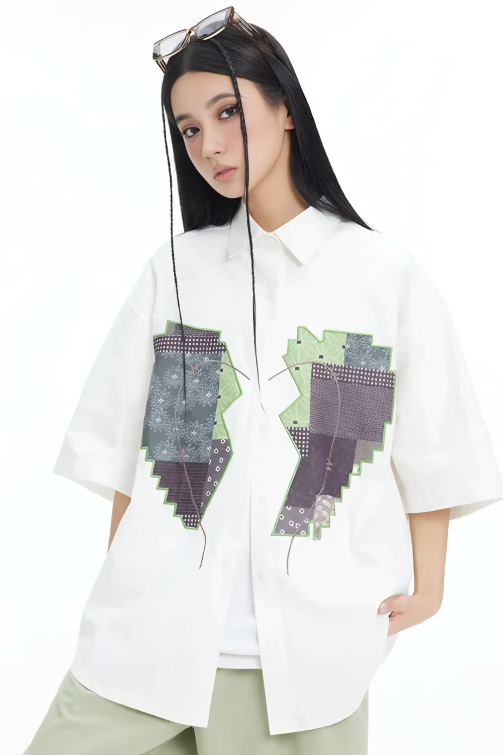 HJÄRTBRODERAD SKJORTA