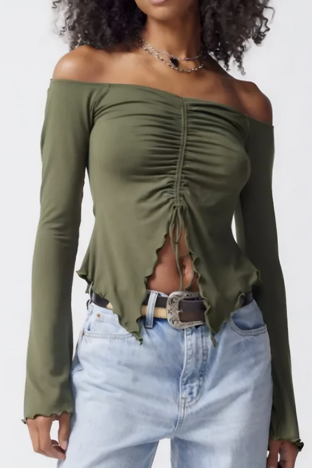 AMARA OFF-SHOULDER TOPP MED UTSVÄNDA ÄRMAR