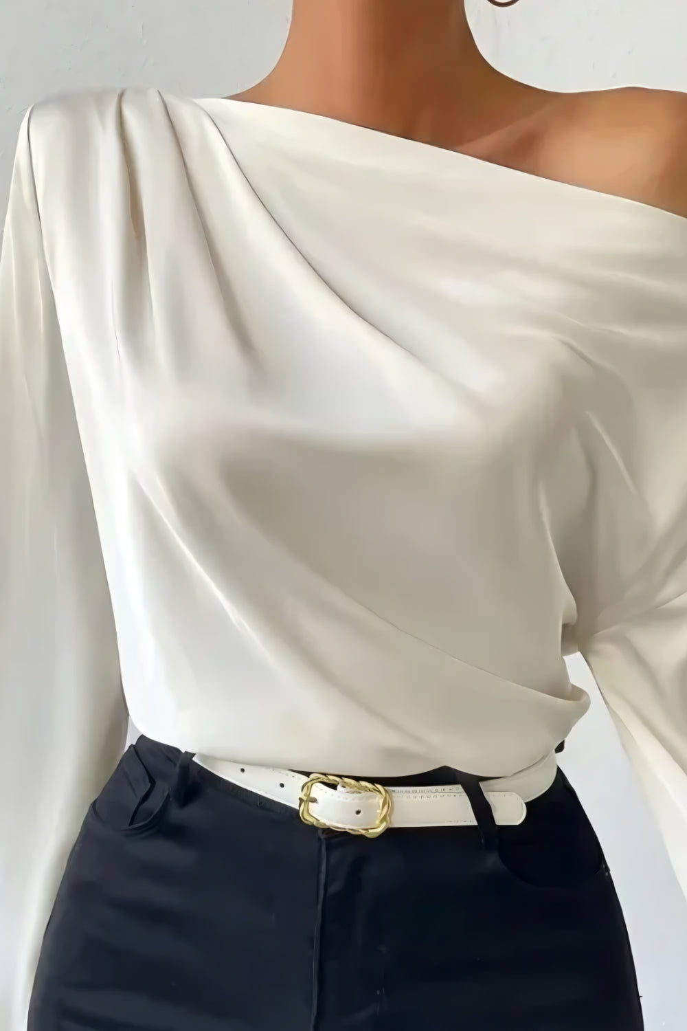 LUNA ASYMMETRISK TOPP MED AXELRINGAR