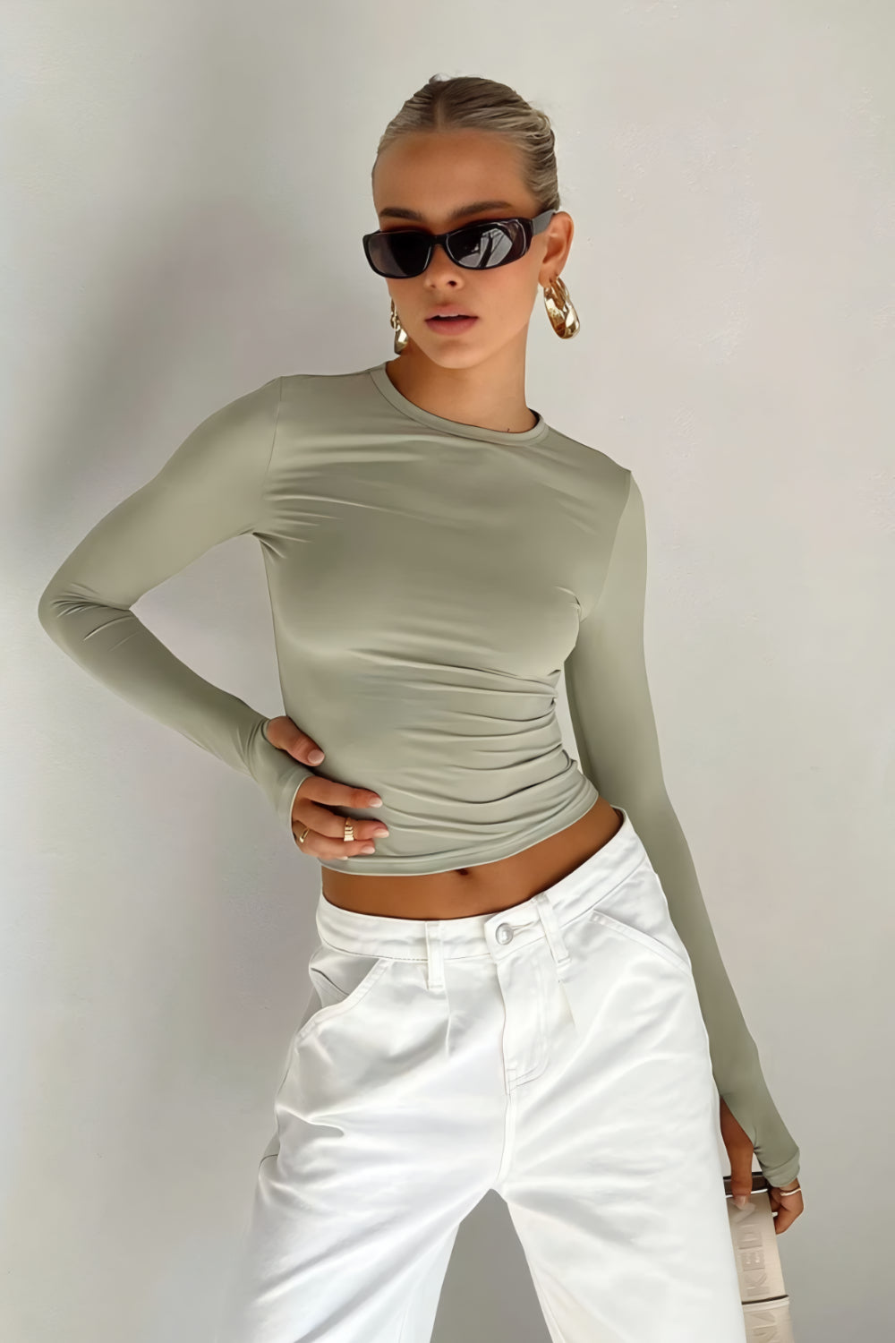 ESSENCE RUNDHALSAD TOPP