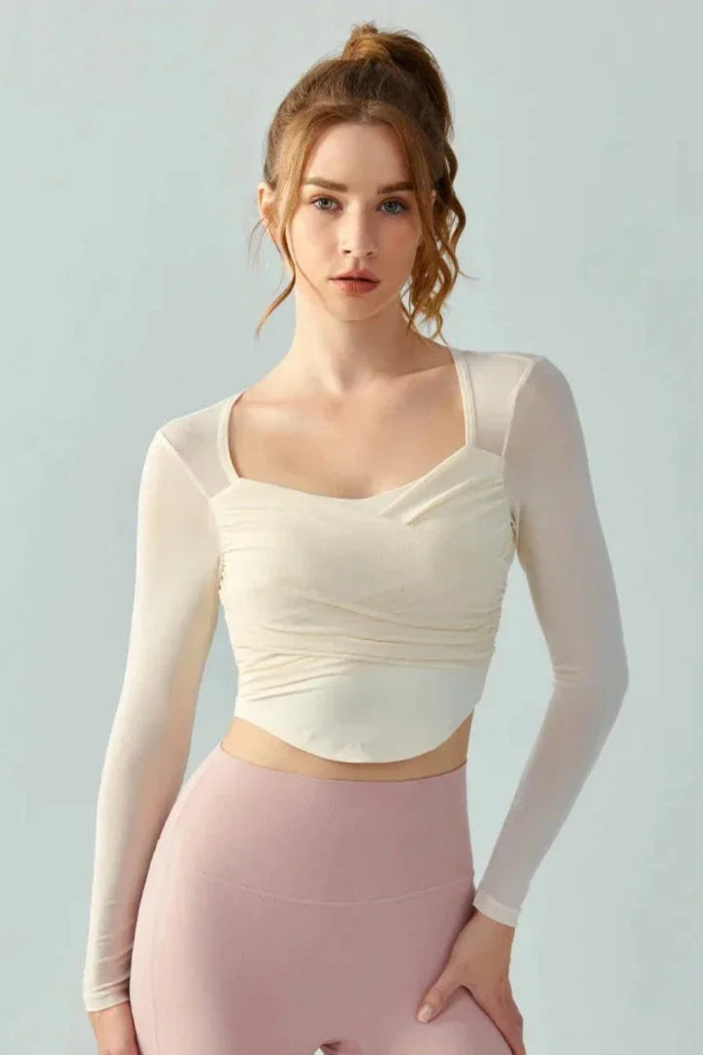 Kort Topp med Lång Ärms och Meshdetaljer