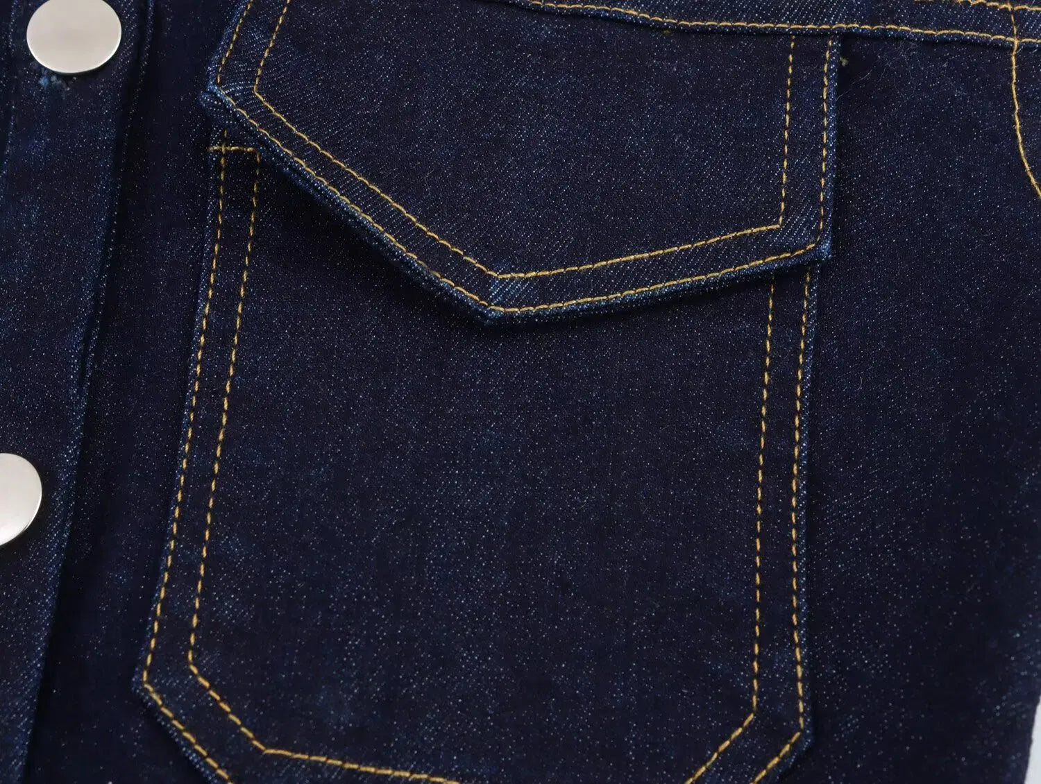 Ärmlös jeansklänning med knappar
