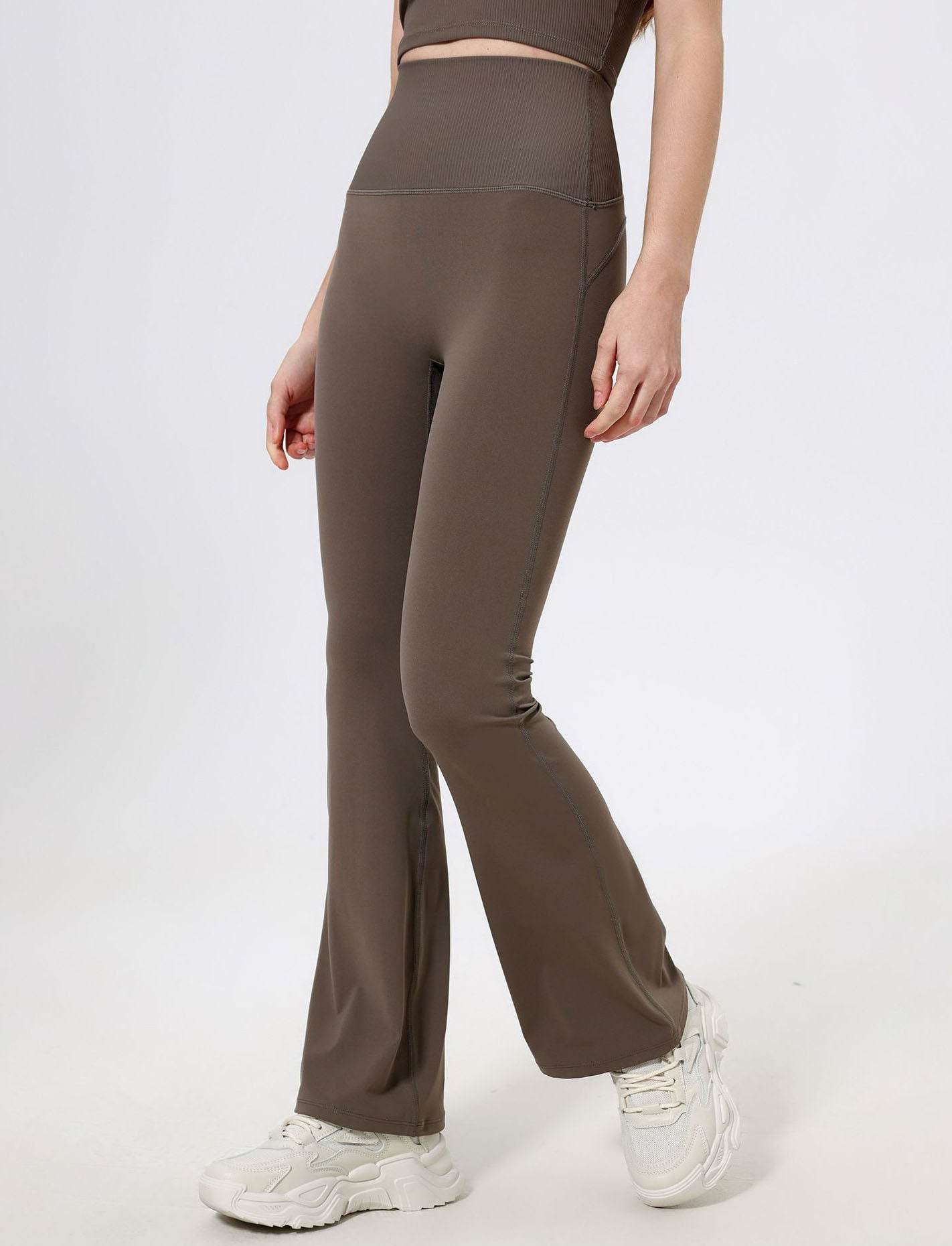 Flared sportleggings med hög midja