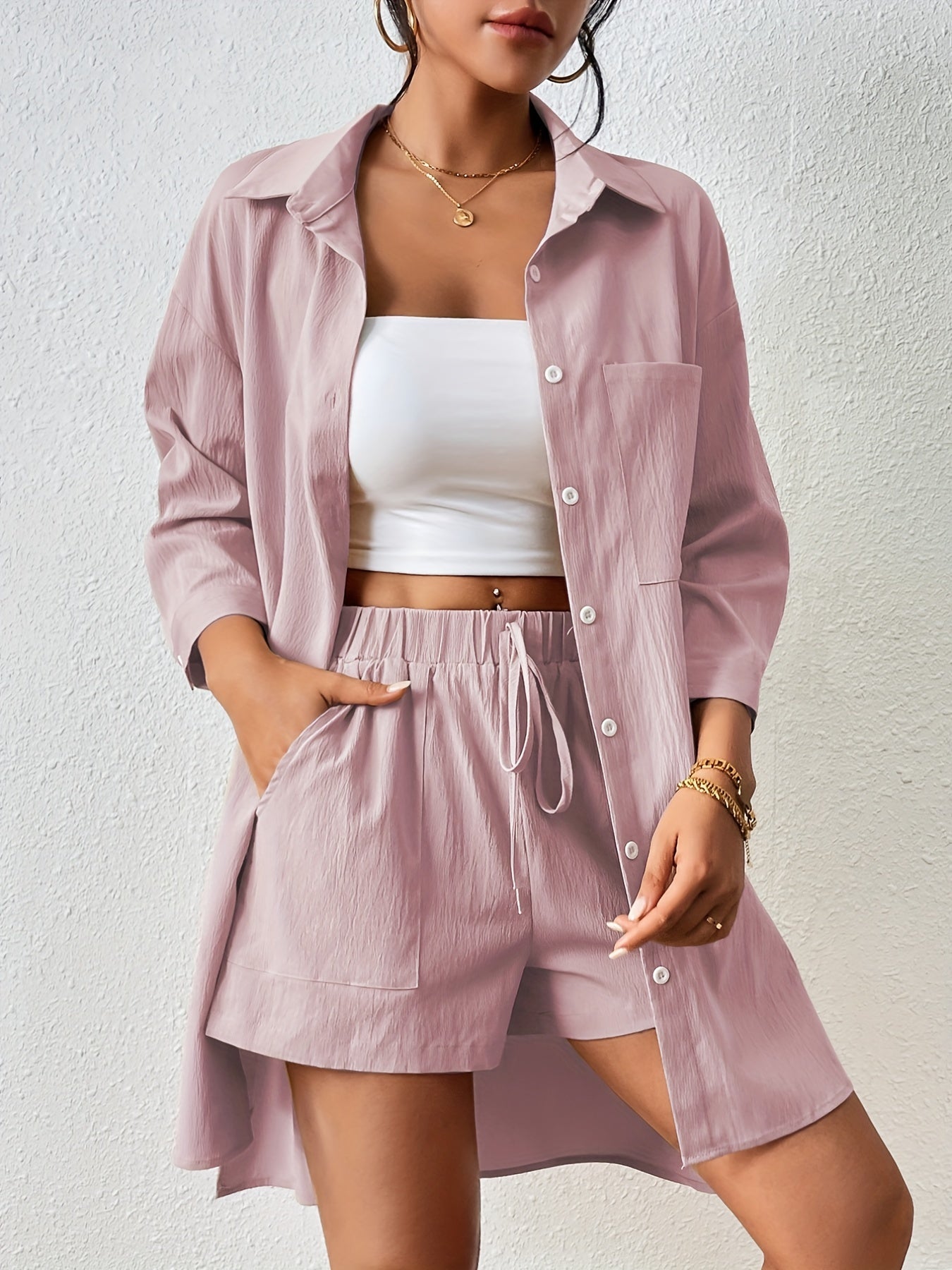 Knäppbar skjorta och shorts med resår i midjan