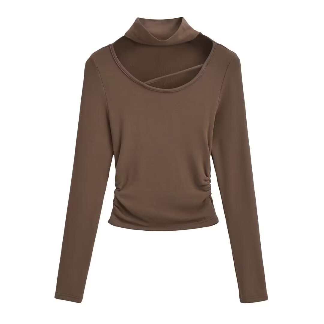 Elegant långärmad topp med halsdetalj