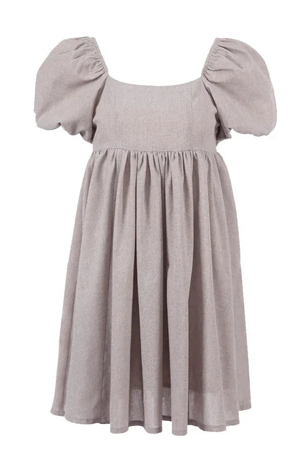 Beige miniklänning med puffärmar