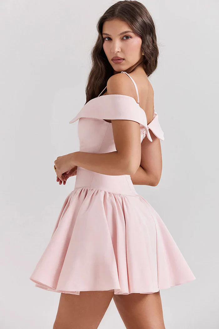 Ljusrosa off-shoulder miniklänning