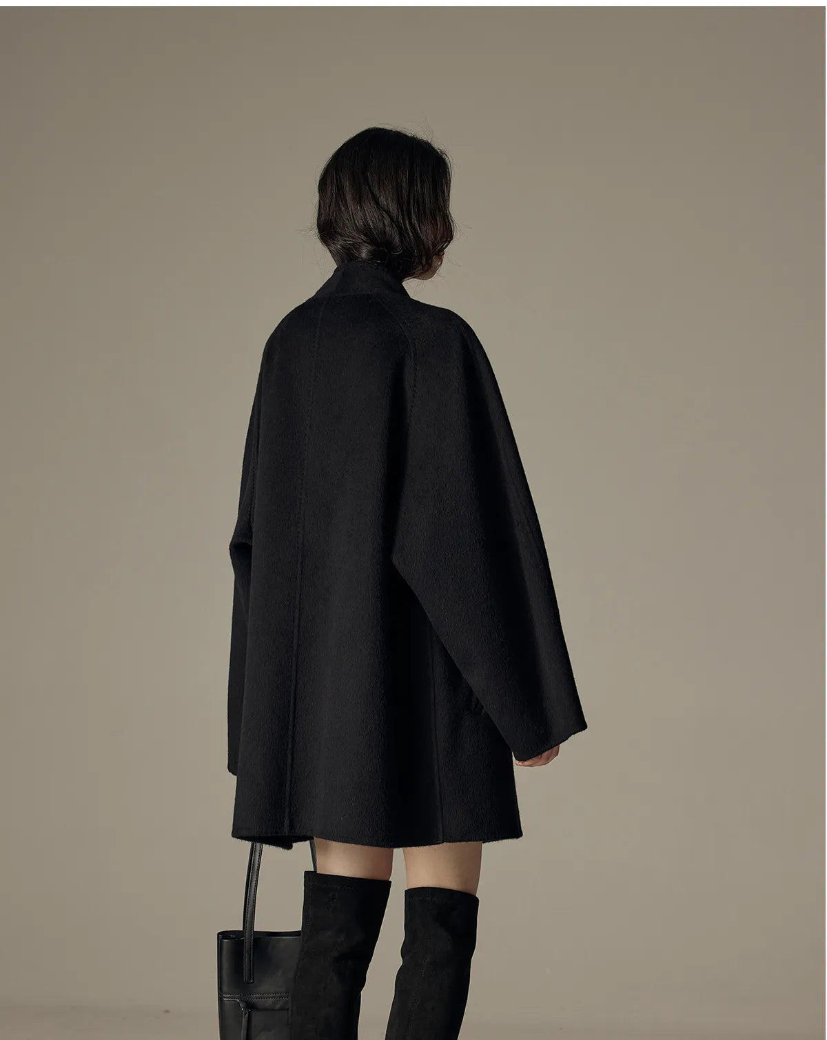 Oversize dubbelknäppt kappa med sjalkrage