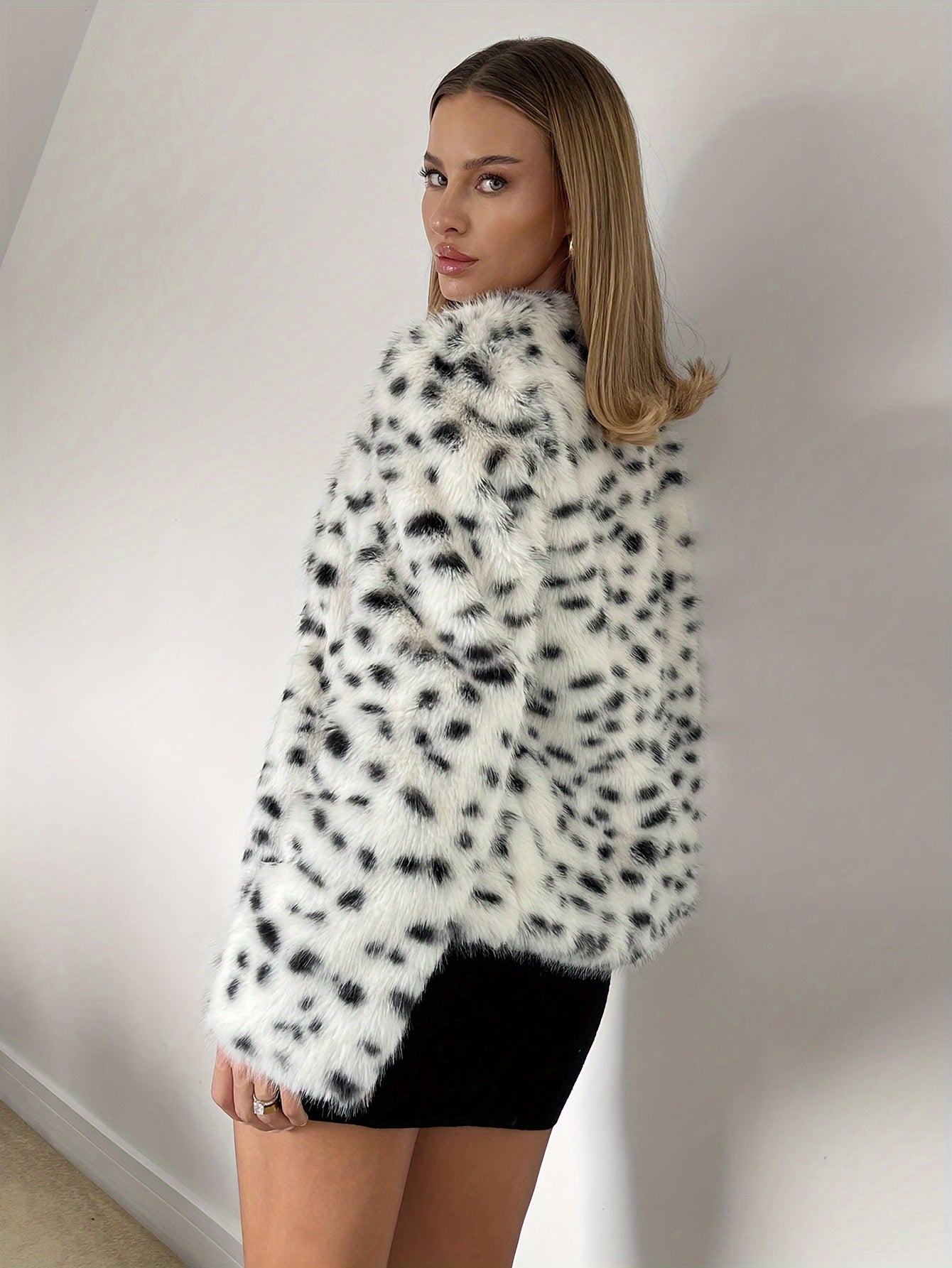 Elegant dalmatiner fluffig päls