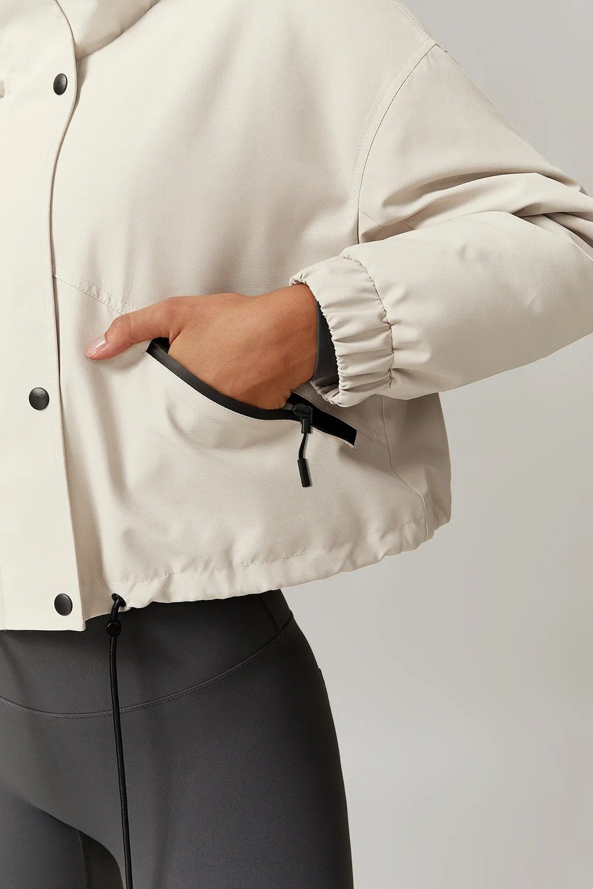 Croppad hoodad vindjacka