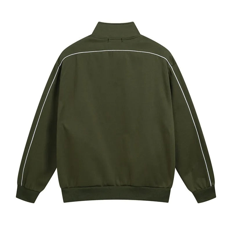 Jacka med hög krage, dragkedja och sidofickor