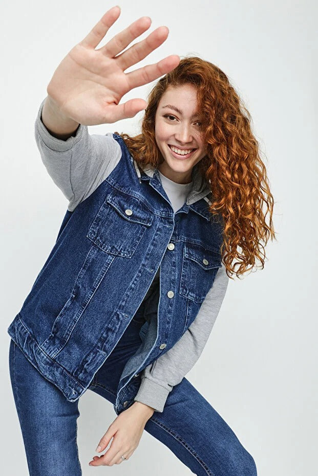 Hoodiejacka med kontrastärmar