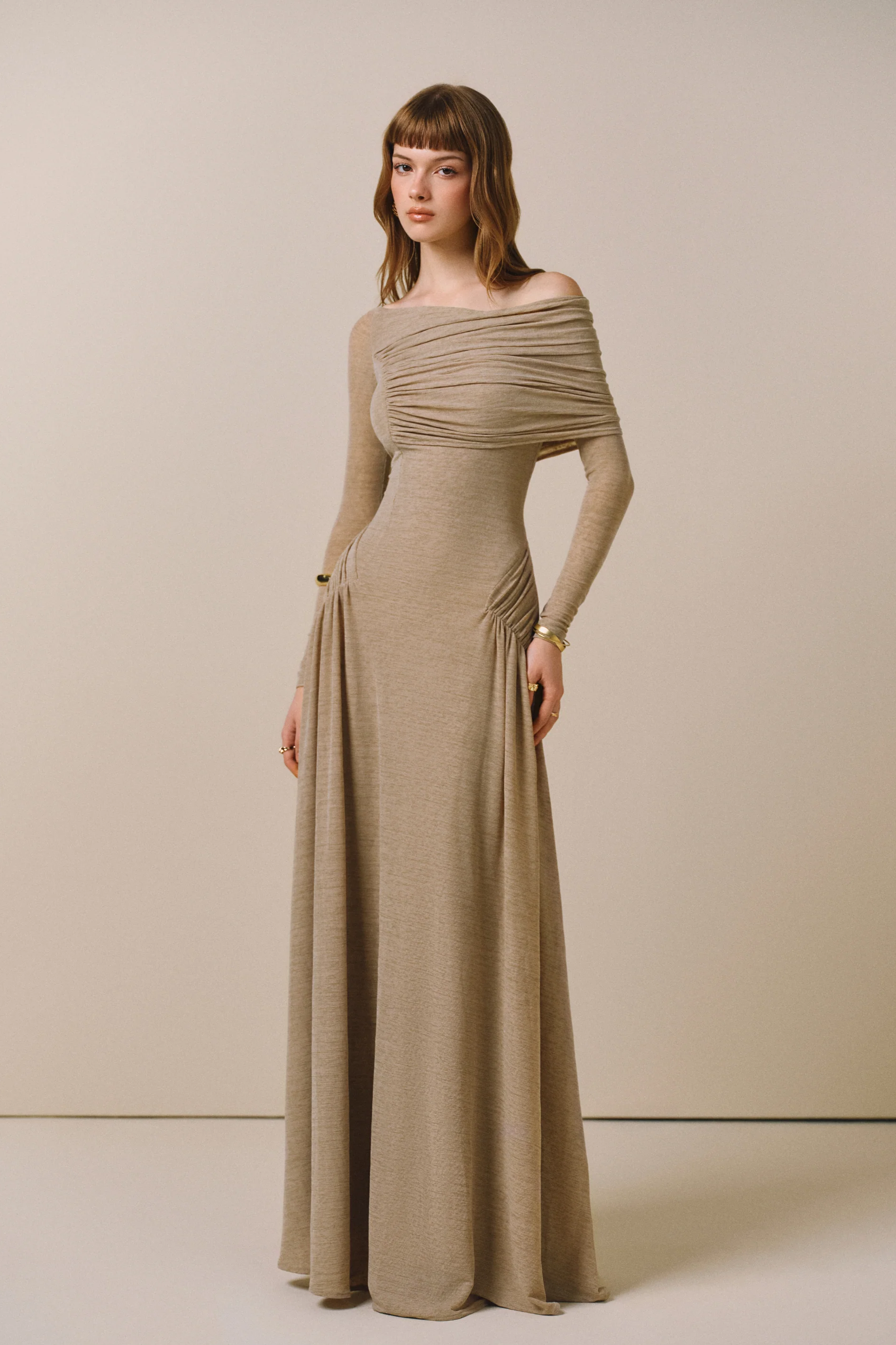 Off-shoulder Drapé maxiklänning