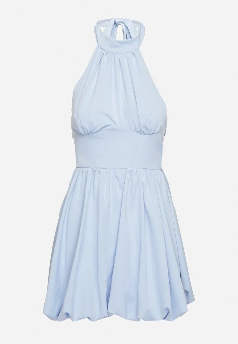 Miniklänning med halterneck och veckad kjol