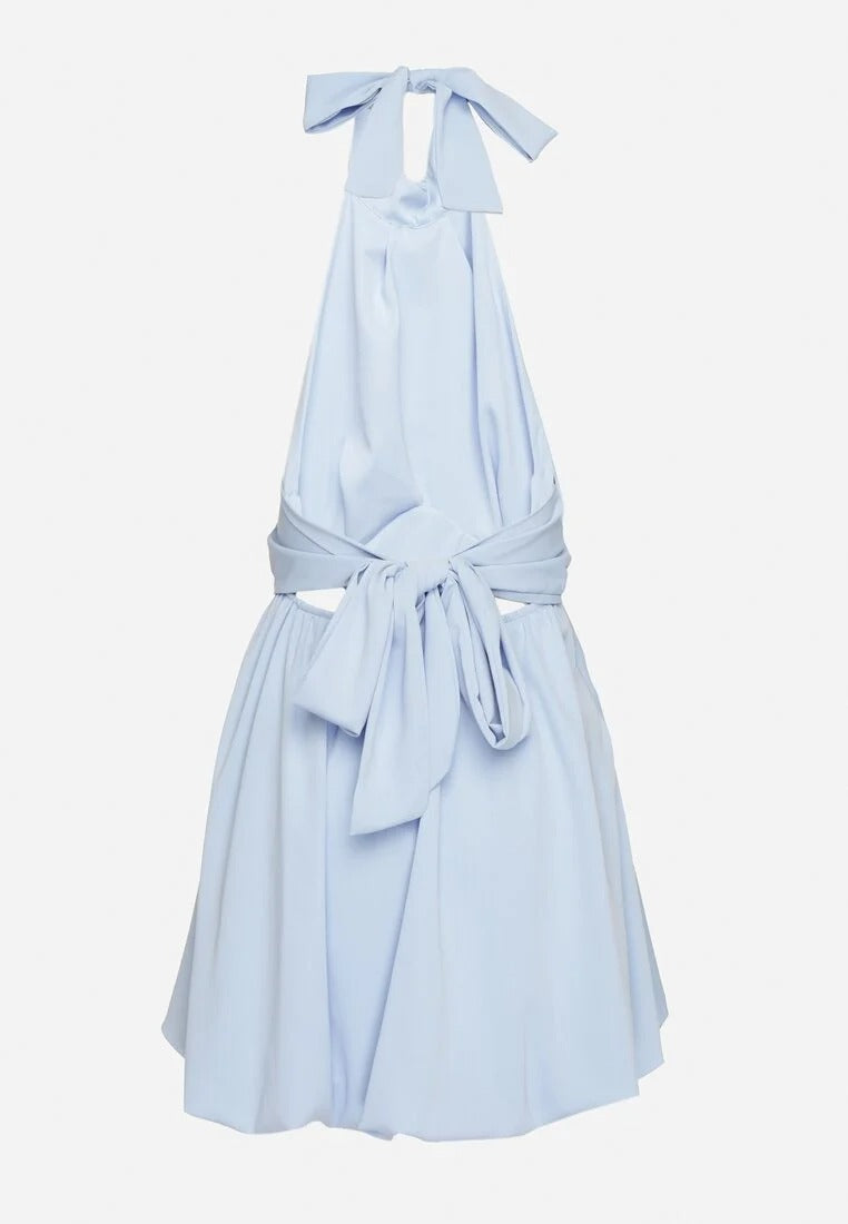 Miniklänning med halterneck och veckad kjol