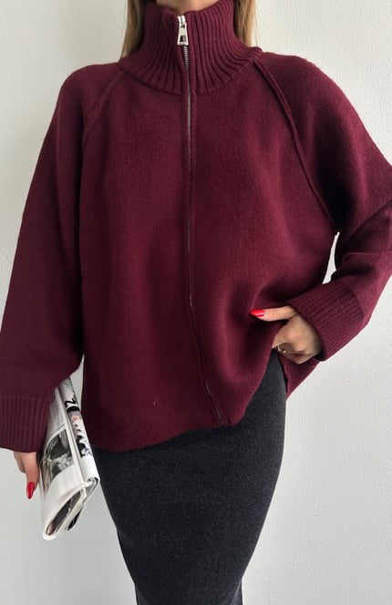 Oversize zipkofta med hög krage