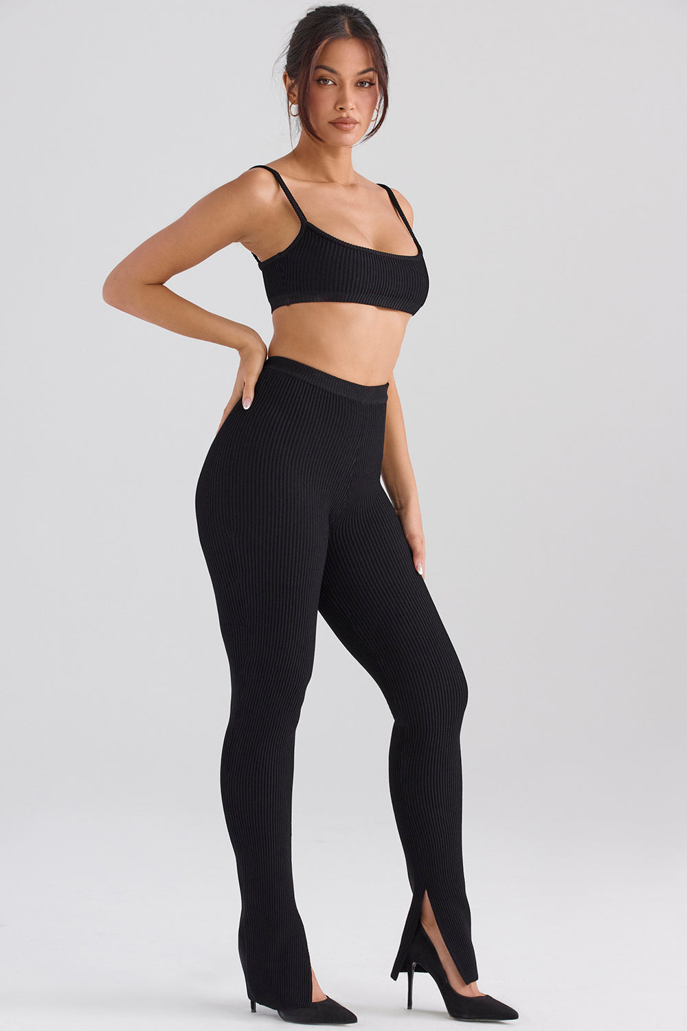 Knitted blouse with narrow pants