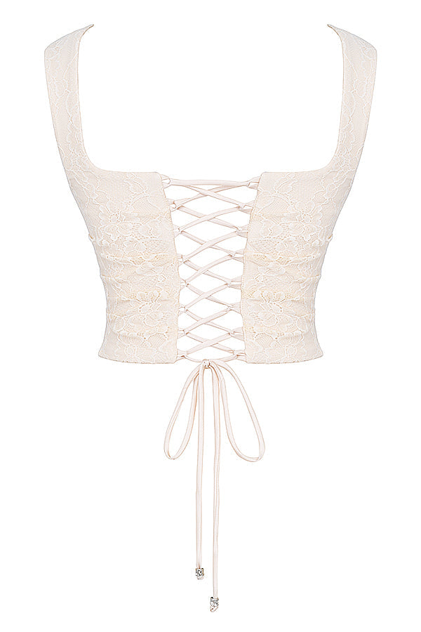 Krämfärgad korsett och lång transparent elegant kjol