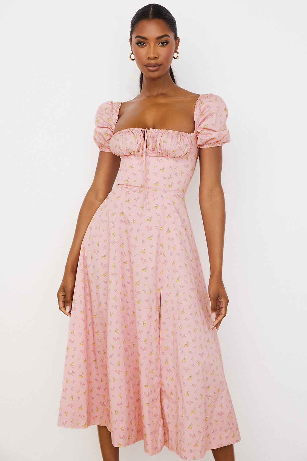 Medium sundress med blommiga puffärmar
