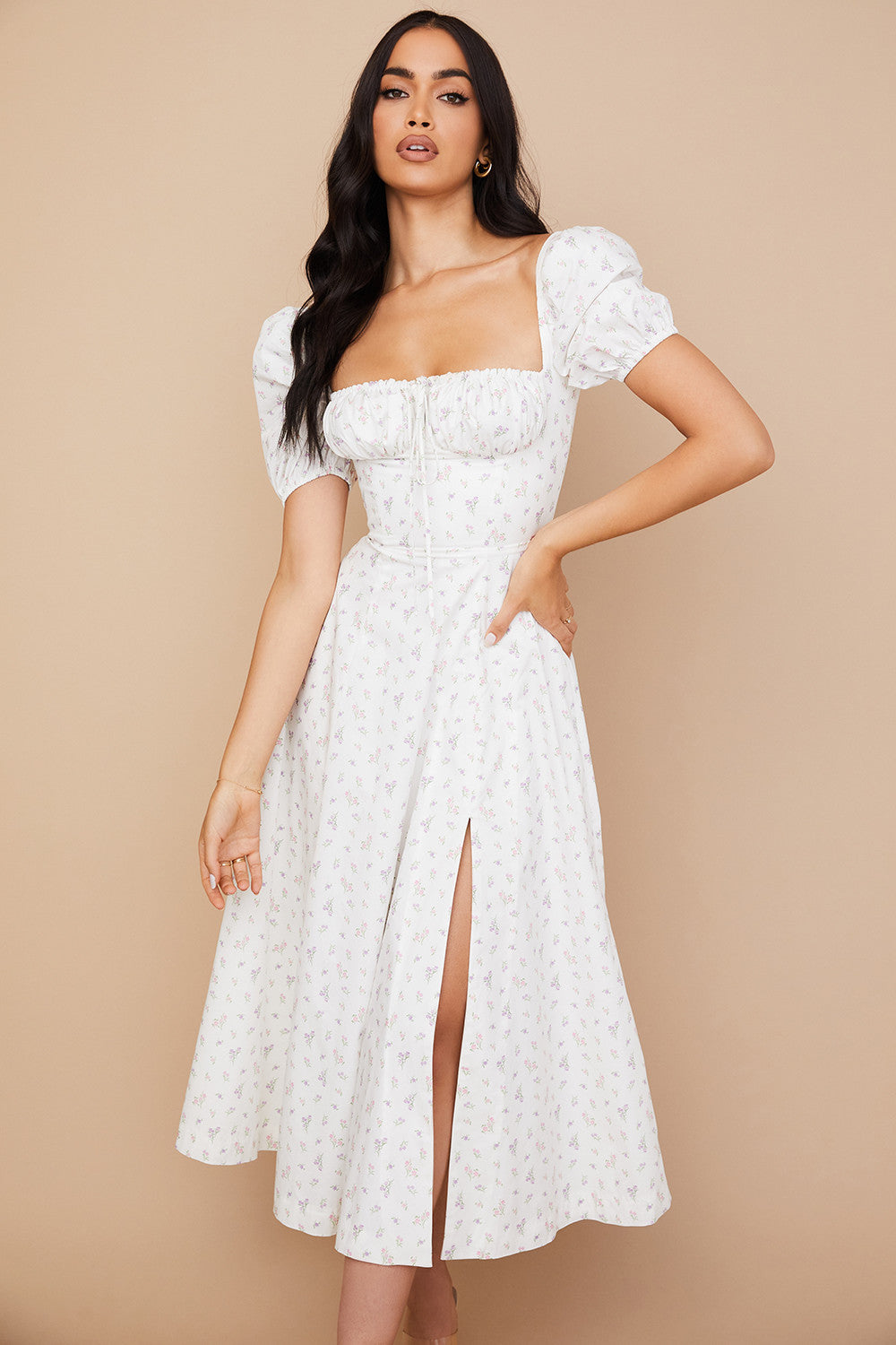 Medium sundress med blommiga puffärmar