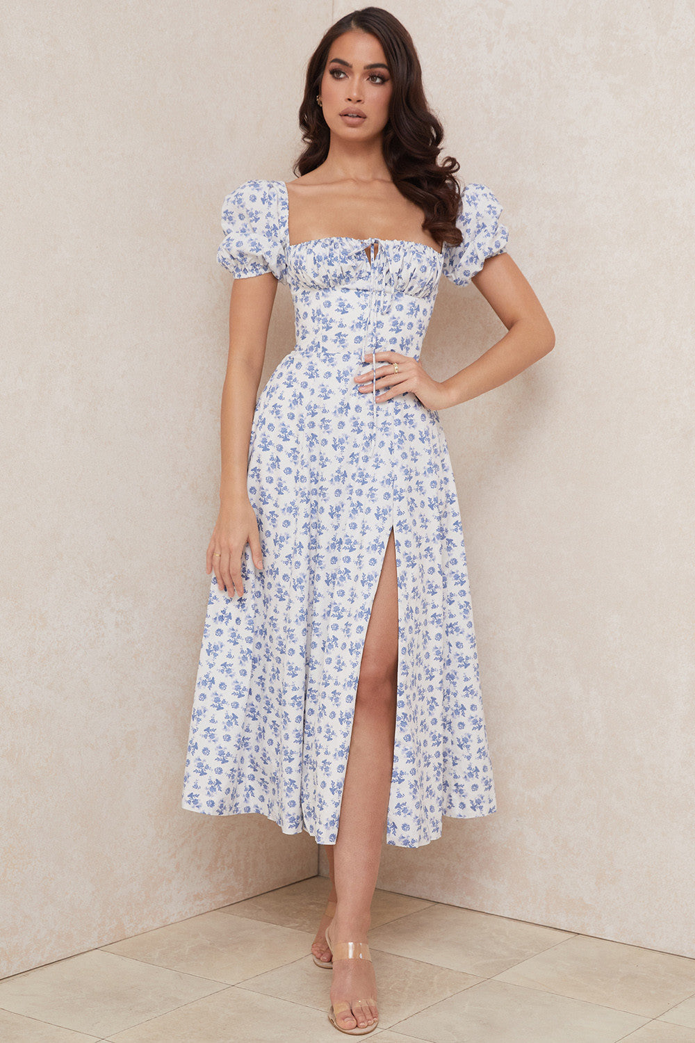 Medium sundress med blommiga puffärmar
