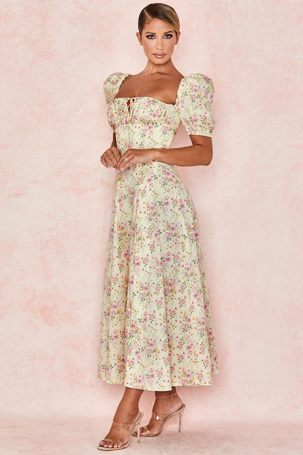 Medium sundress med blommiga puffärmar