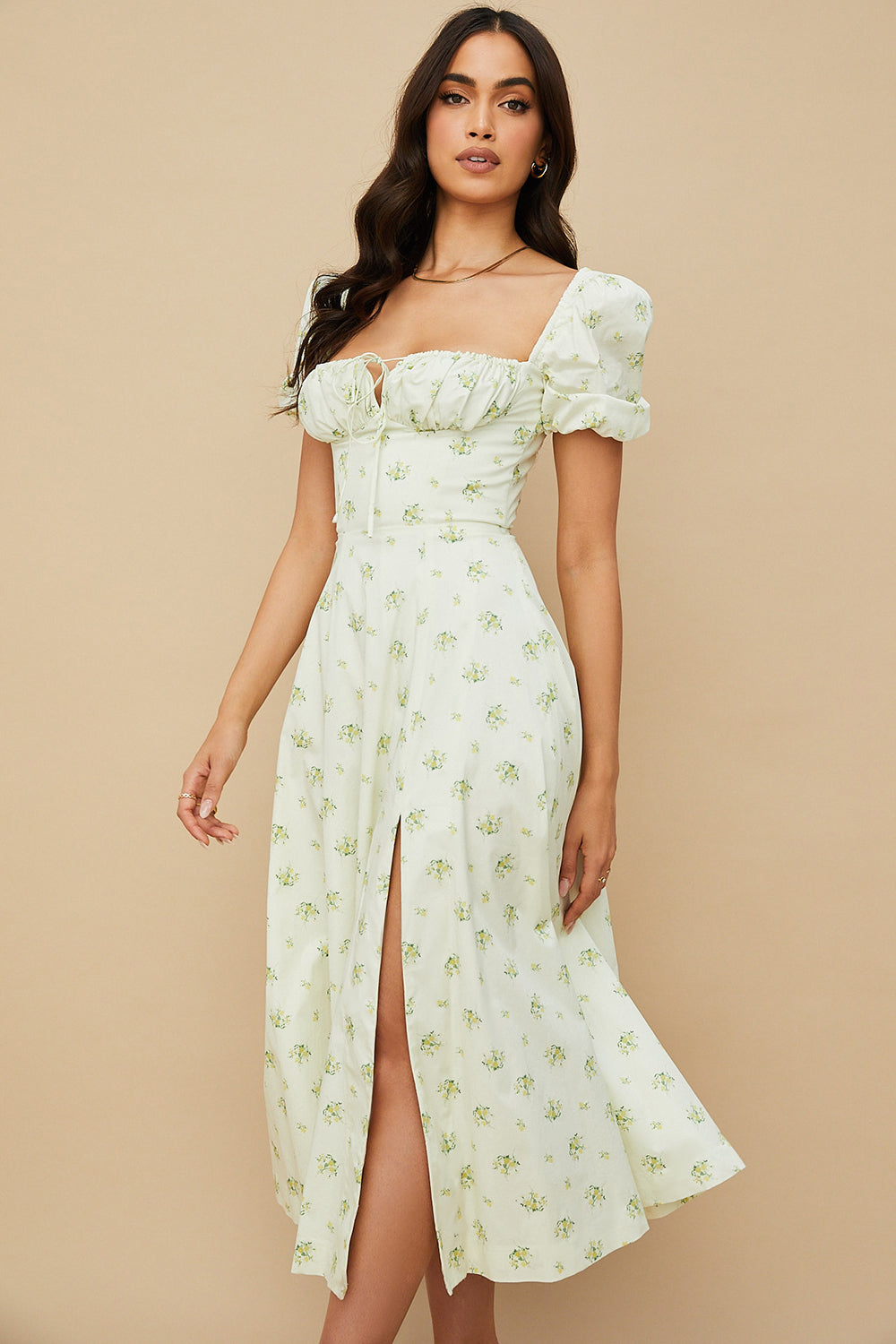 Medium sundress med blommiga puffärmar