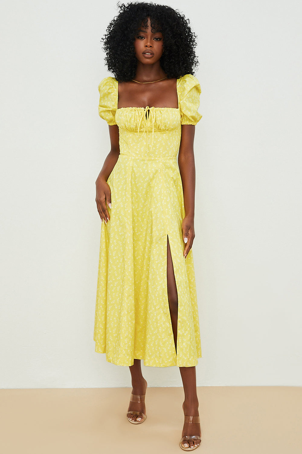 Medium sundress med blommiga puffärmar