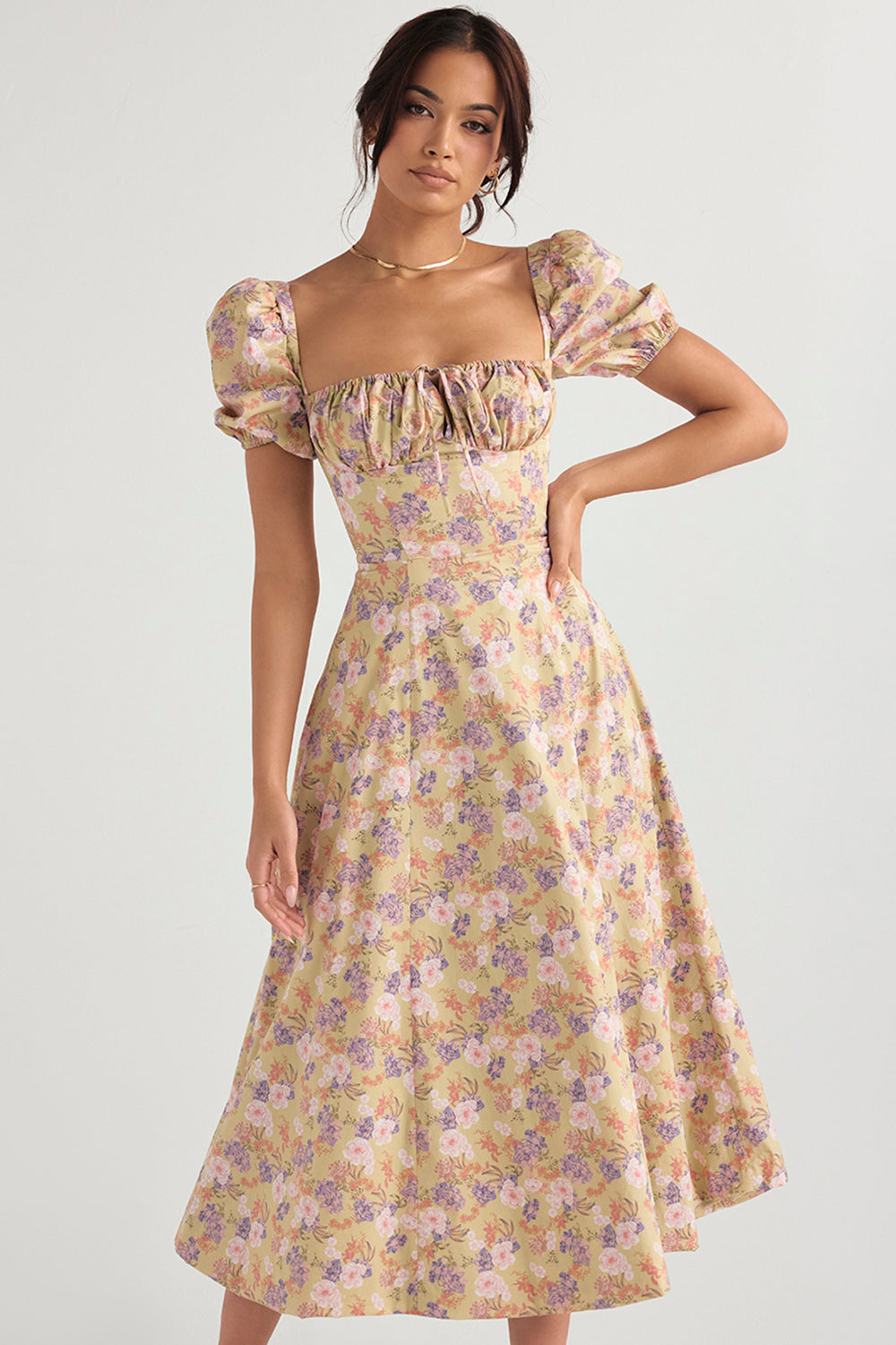 Medium sundress med blommiga puffärmar
