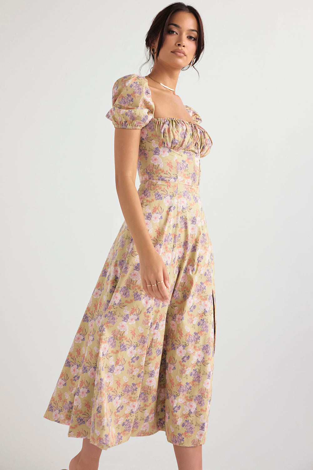 Medium sundress med blommiga puffärmar