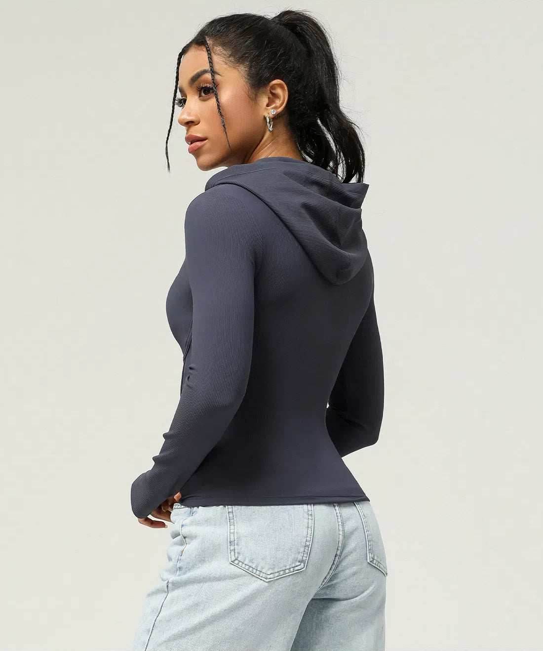 Ribbad hoodie med dragkedja