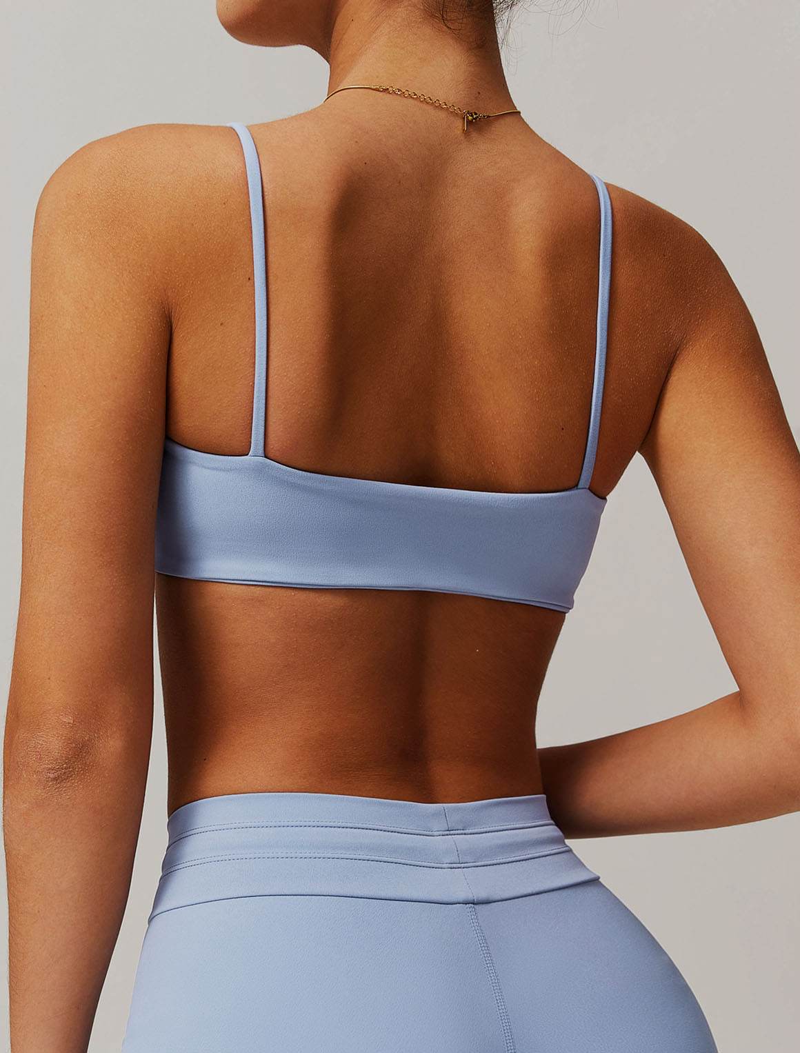 Minimalistisk bralette-topp