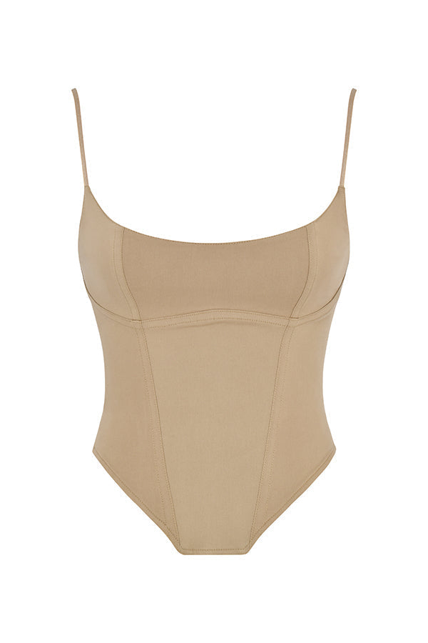 Beige skulpterad korsett med minikjol
