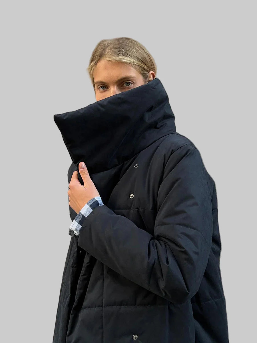 Lång omlott pufferkappa med bälte och stor sjalkrage