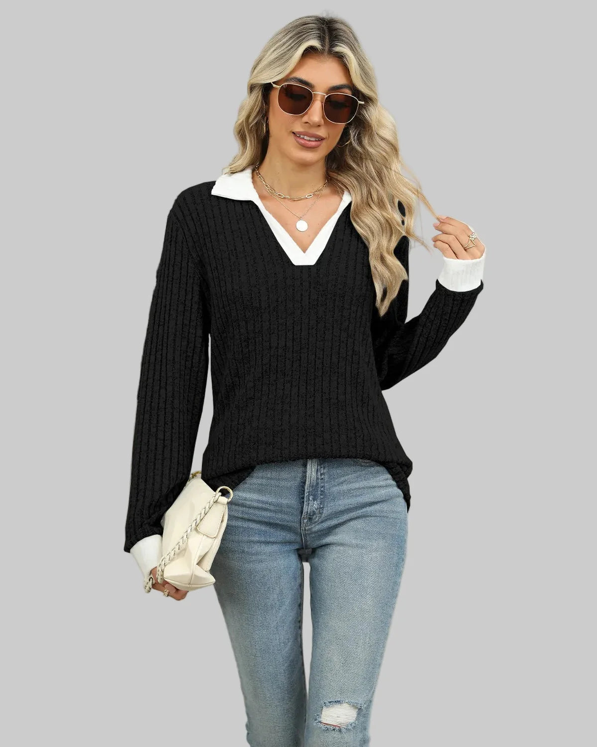 Ribbstickad kragtröja med V-ringning